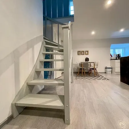 Luxury Penthouse With Terrace & Sauna In Old Town Appartement