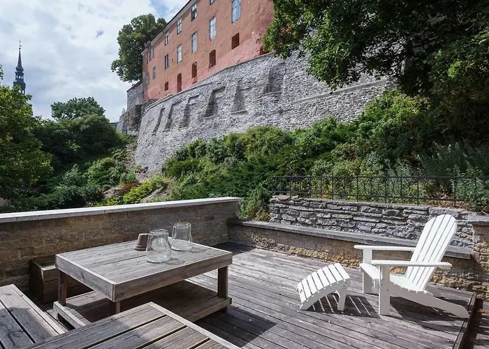 Luxury Penthouse With Terrace & Sauna In Old Town *