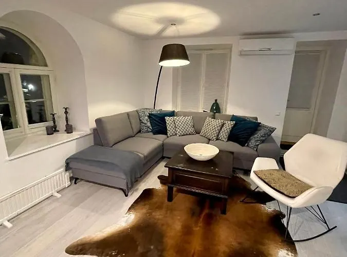 Apartment Luxury Penthouse With Terrace & Sauna In Old Town *